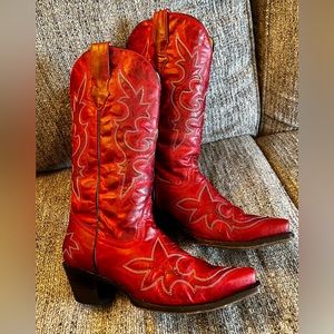 Corral Red Women Embroider Cowboy Boots                         (Style: R1952)